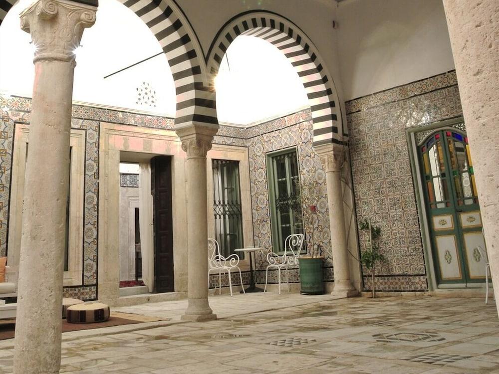 Dar Ben Gacem Hotel Tunes Exterior foto
