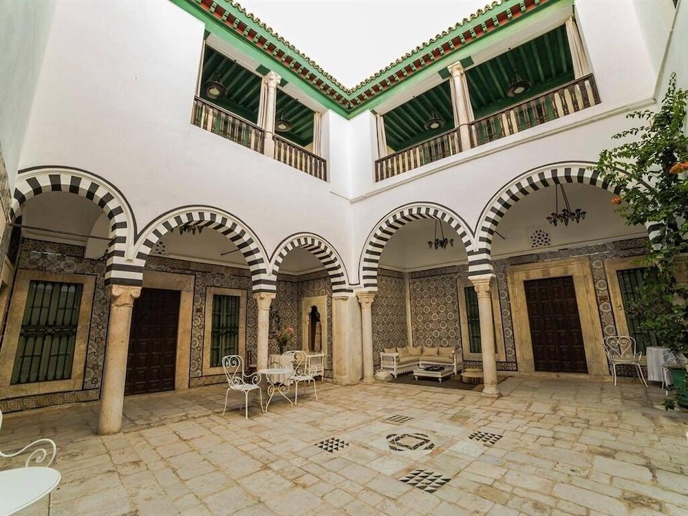 Dar Ben Gacem Hotel Tunes Exterior foto