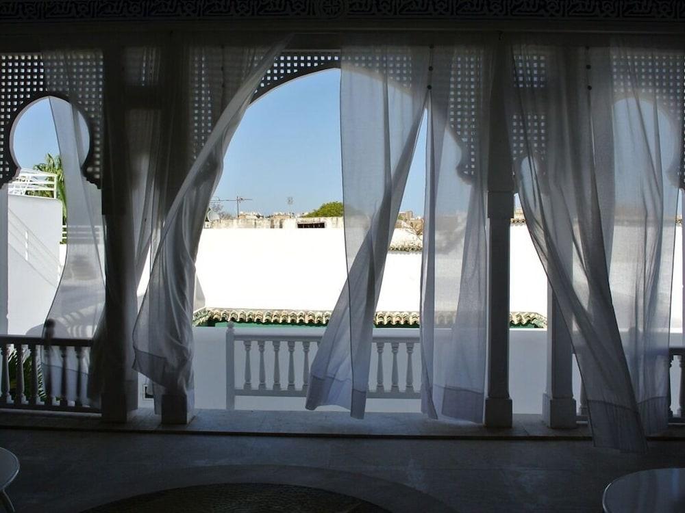Dar Ben Gacem Hotel Tunes Exterior foto