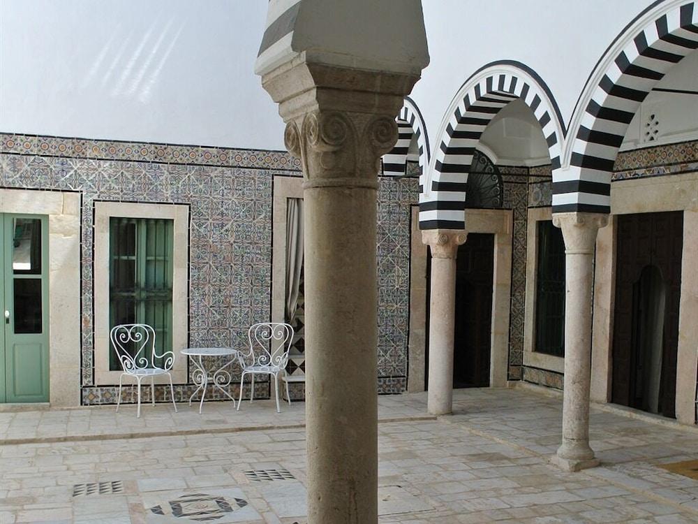 Dar Ben Gacem Hotel Tunes Exterior foto