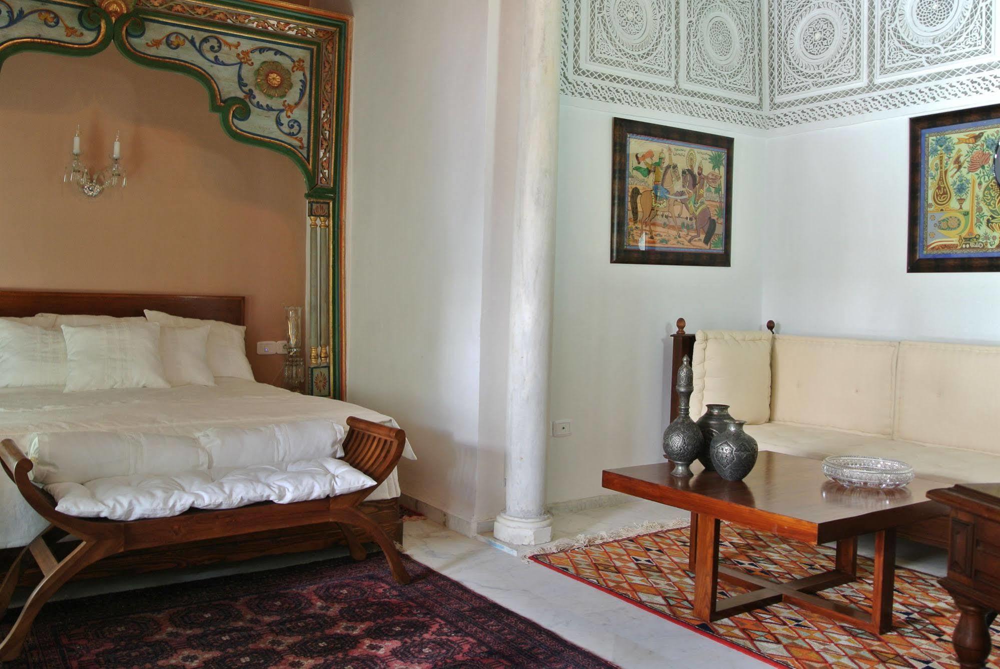 Dar Ben Gacem Hotel Tunes Exterior foto